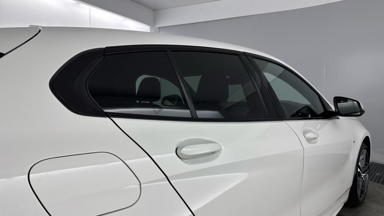 BMW 1 Series 118i M Sport 5dr Step Auto Petrol Hatchback